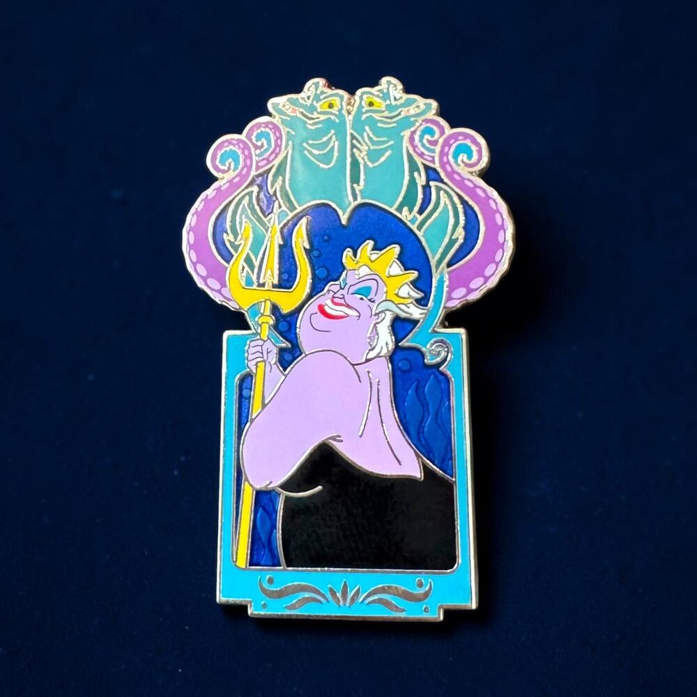 Disney Villains Ursula Mystery Pin w/ Box New Opened to Verify Character